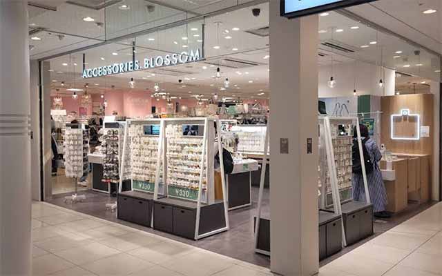 アクセサリーズブラッサムウィング上大岡店