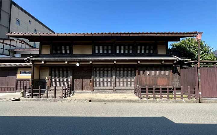 蔵の町 飛騨天領