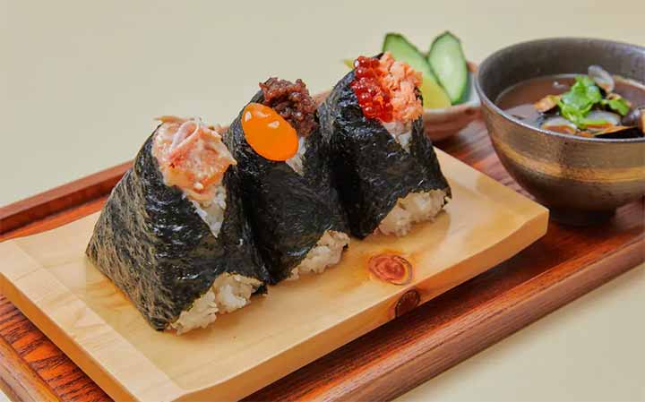 一汁おにぎり 一粒万福 新宿御苑店