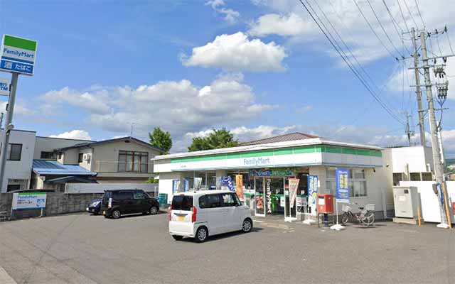 ファミリーマート 会津金川町店