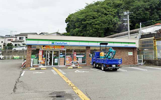 ファミリーマート 高知瀬戸南店