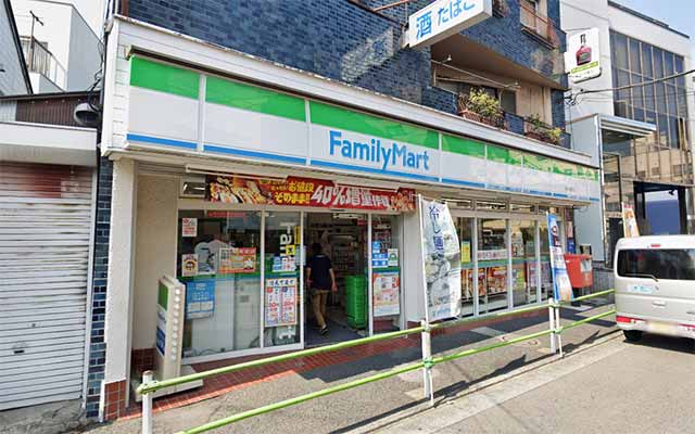 ファミリーマート吉川金町店