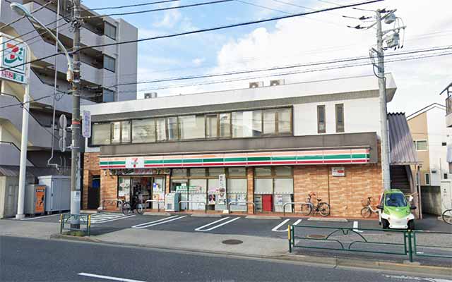 セブンイレブン 本木店