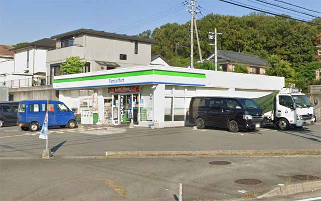 ファミリーマート 滝野河高店