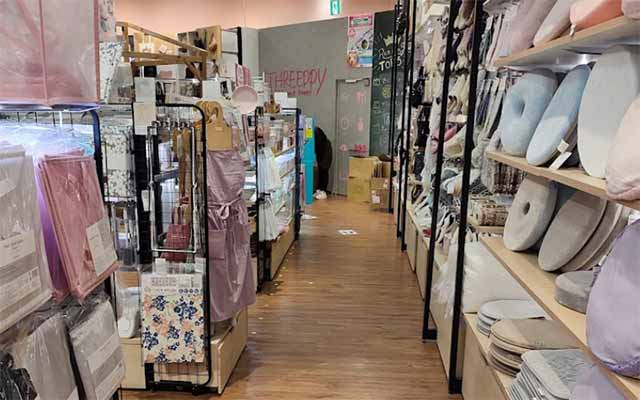 THREEPPY イオンモール日の出店