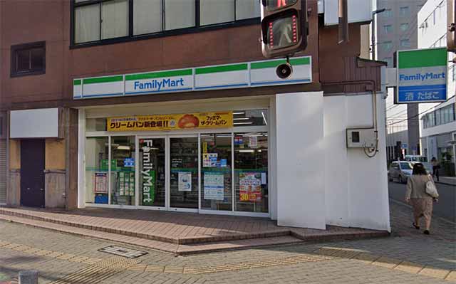 ファミリーマート 金山駅南口店