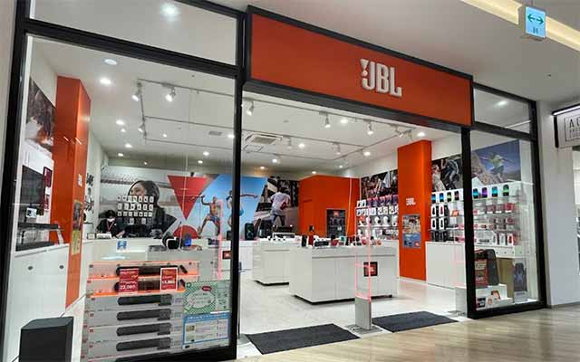 JBL Store（横浜）