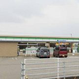 ファミリーマート 伊予八倉店