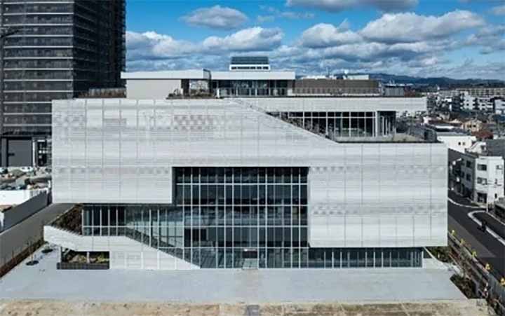 門真市立文化創造図書館 KADOMADO